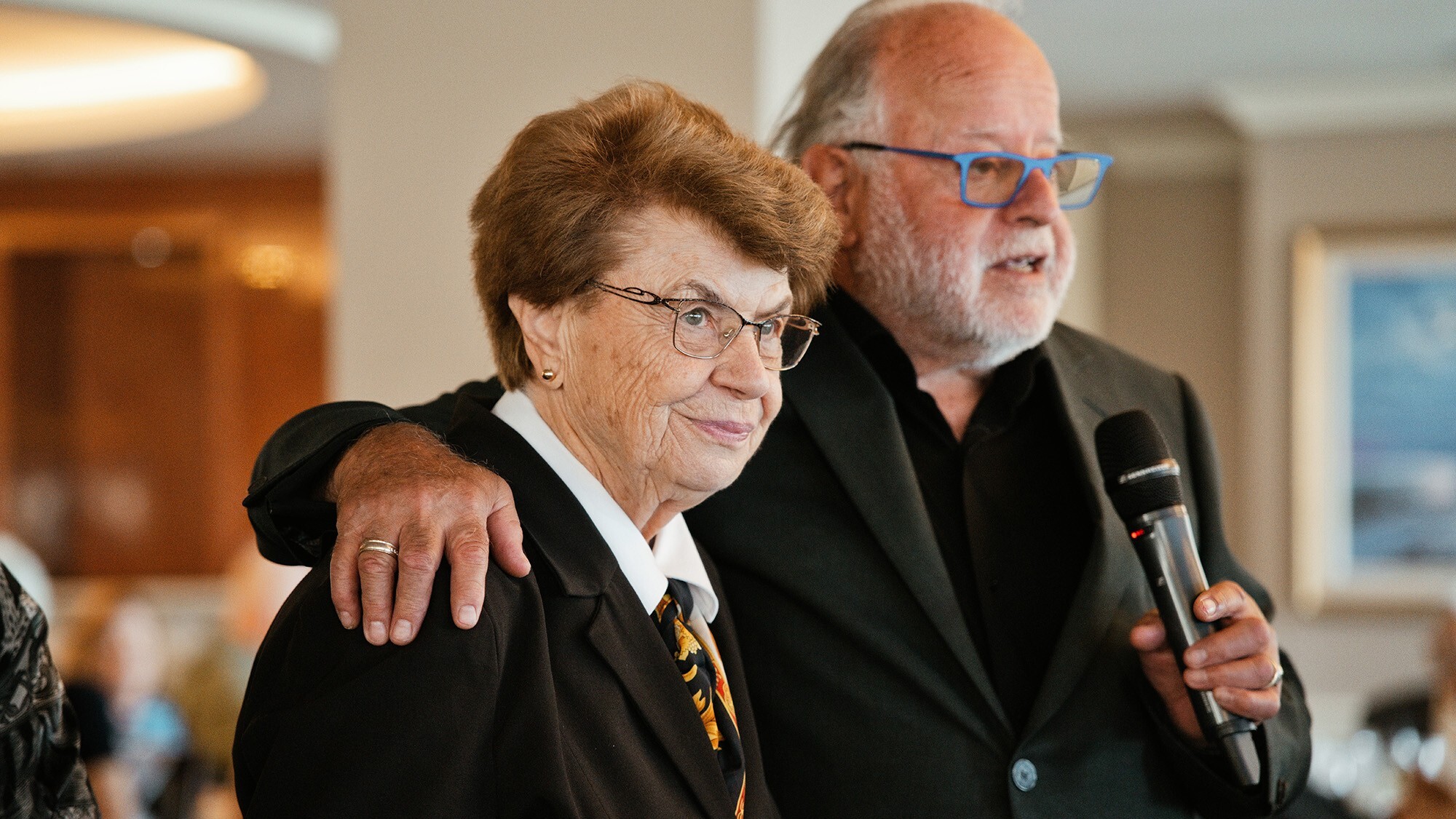 Soeur Angèle et Salvatore Migliara à la soirée 40e anniversaire de la Résidence Au Fil de l'Eau